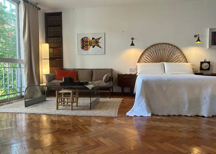 Niko Rooms